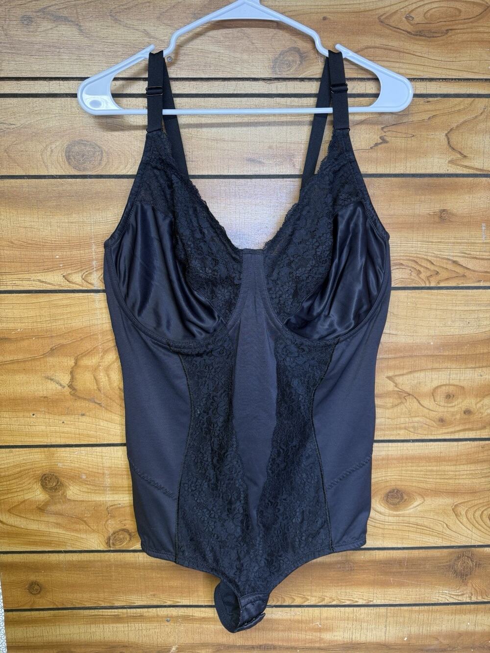 Flexees Women's Shapewear Firm Control, Tummy Flattening Bodysuit Sz 42DD